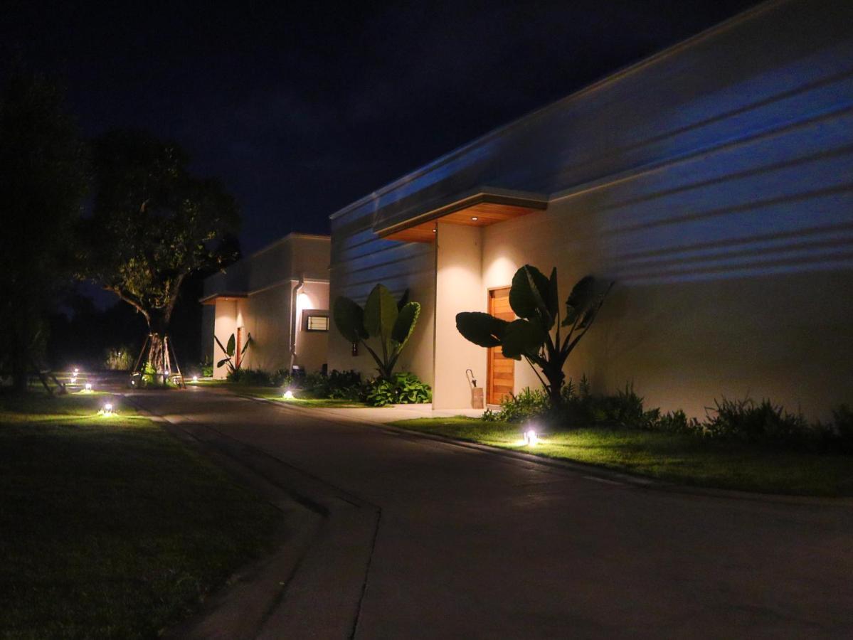 Toledo Pool Villa Nakhon Si Thammarat Exterior foto